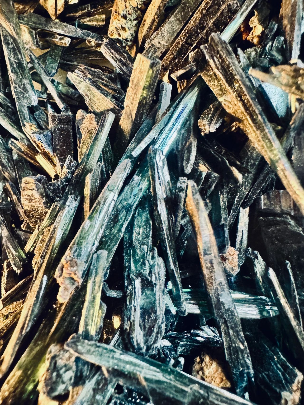 La vivianite : un pigment bleu qui travaille avec le temps