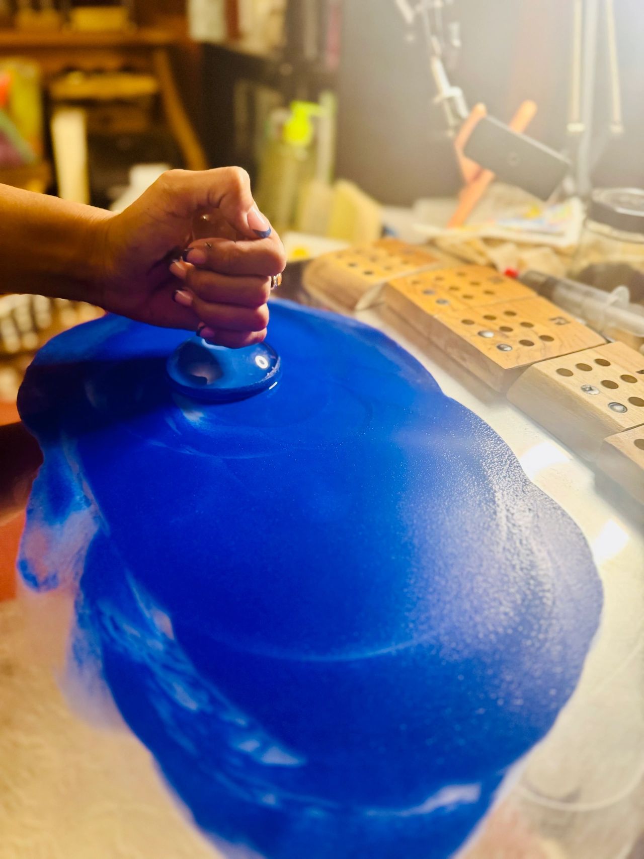 Réalisation de la peinture (Crédit : lapisorium)